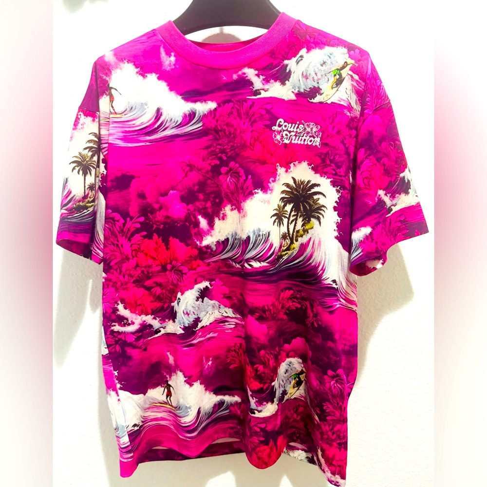 NWTS Louis Vuitton *SOLD OUT* Island Surf T-Shirt